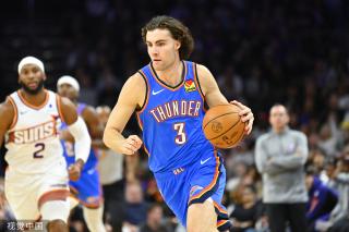 社交媒体上 社交媒体上