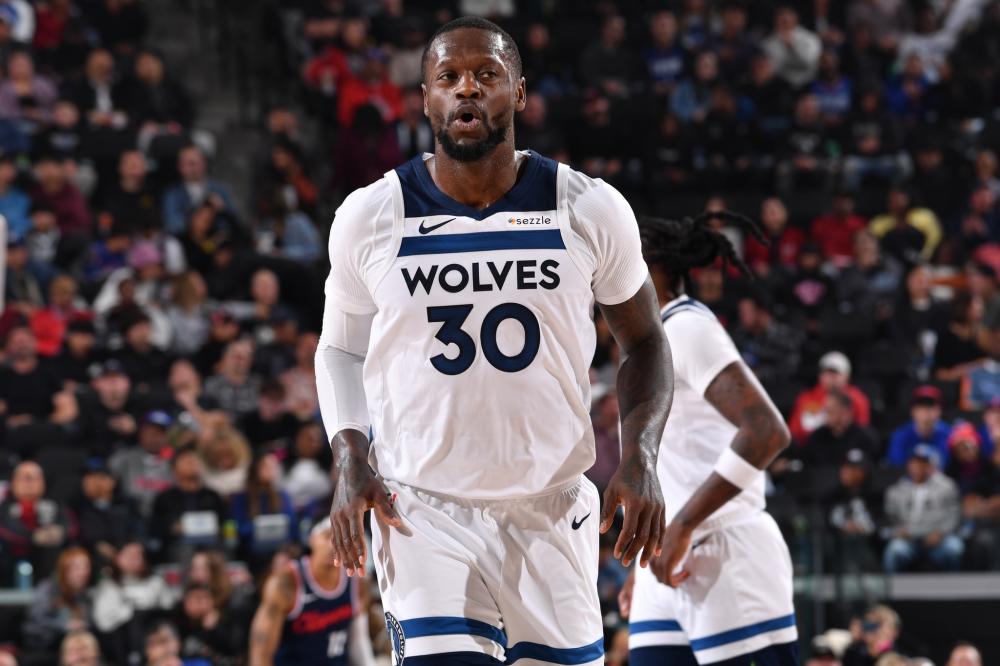 他都与昔日 他都与昔日